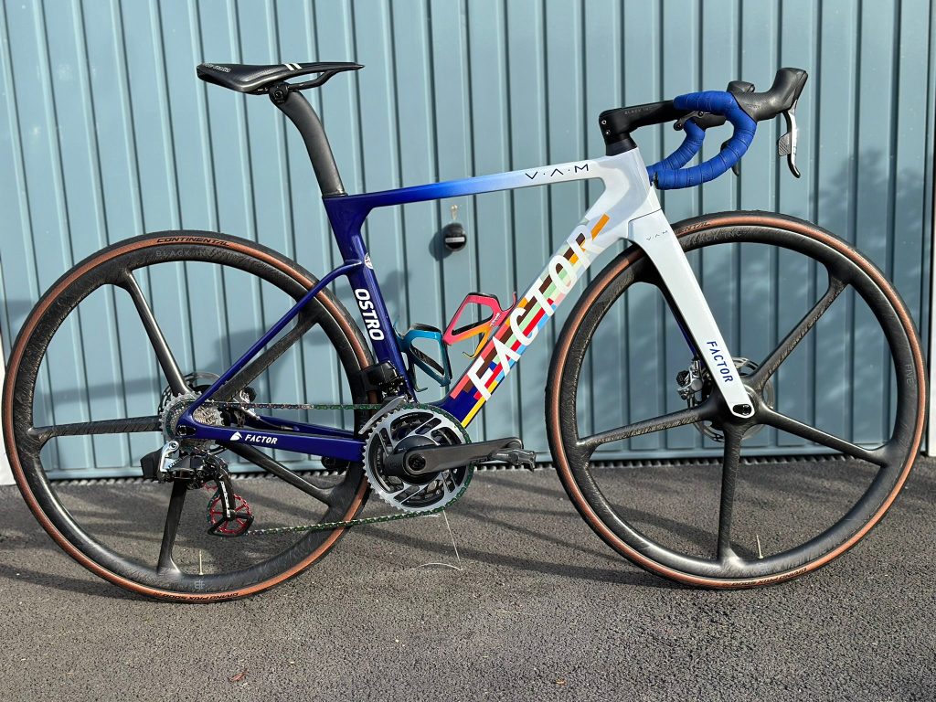 Custom carbon bike frame paint UK