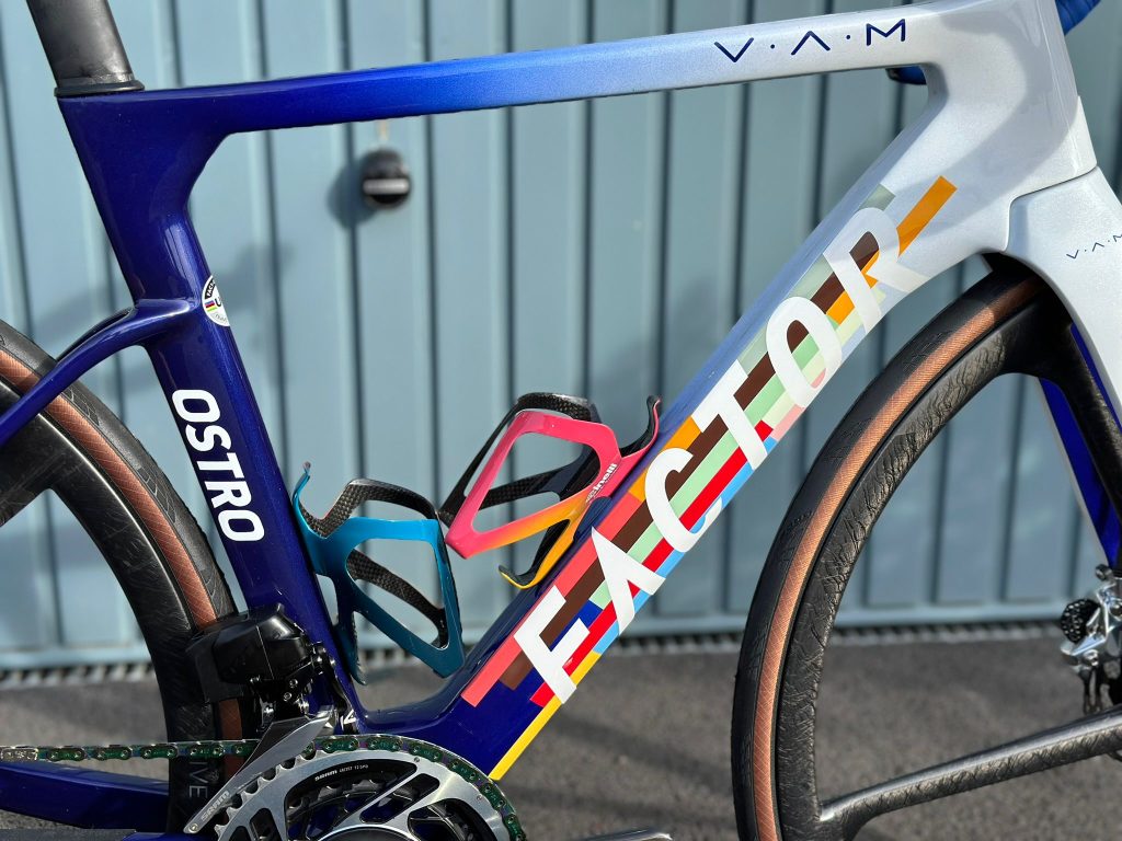 Custom carbon bike frame paint UK