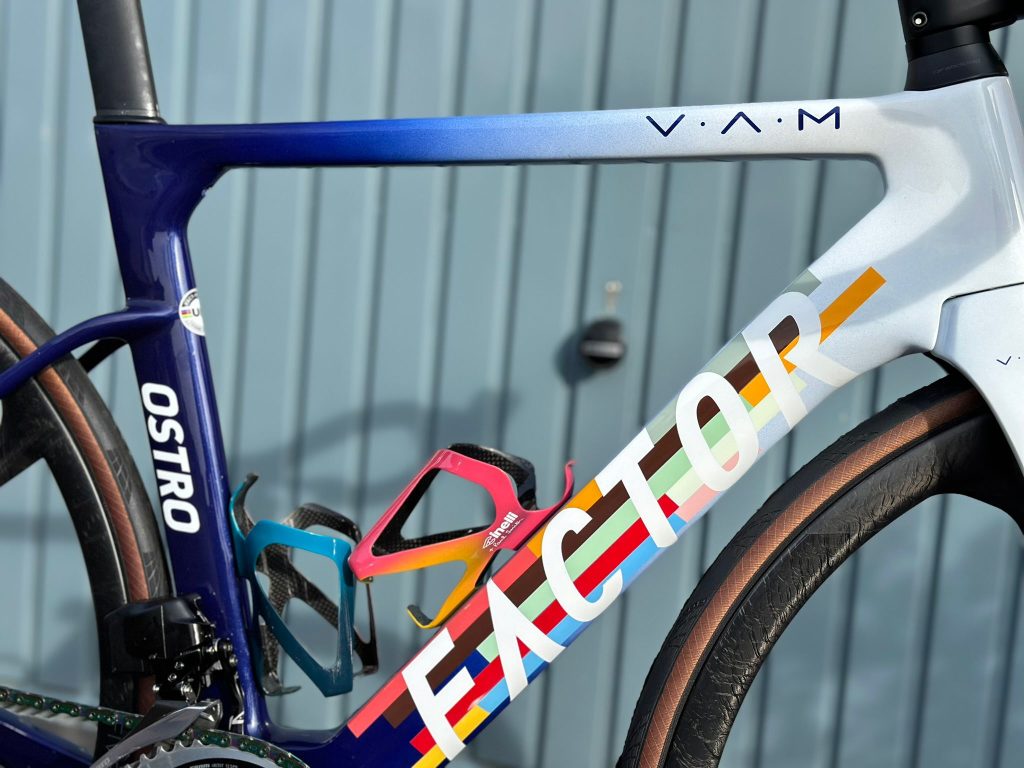 Custom carbon bike frame paint UK