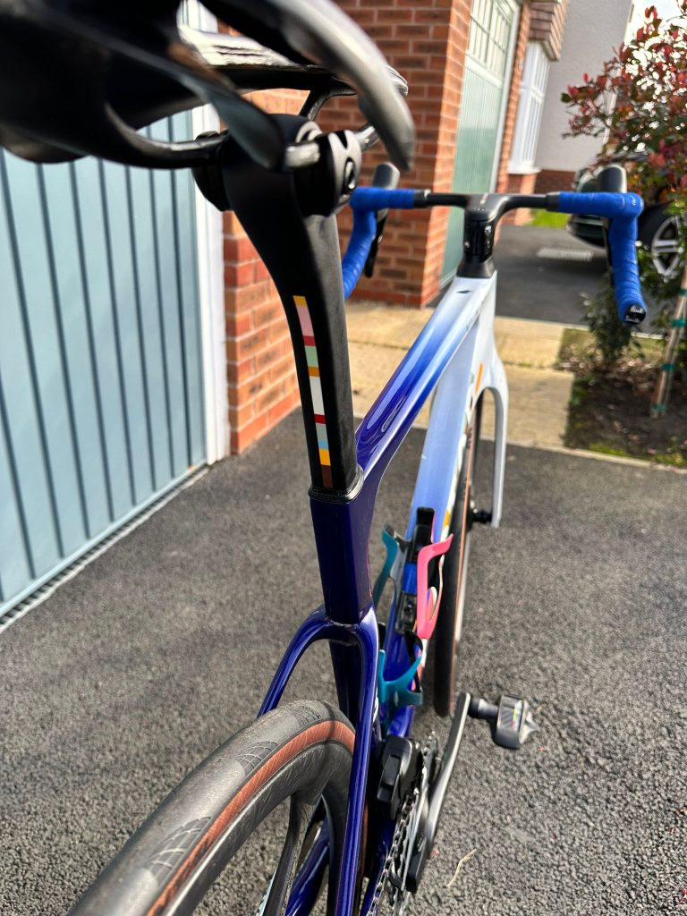 Custom carbon bike frame paint UK